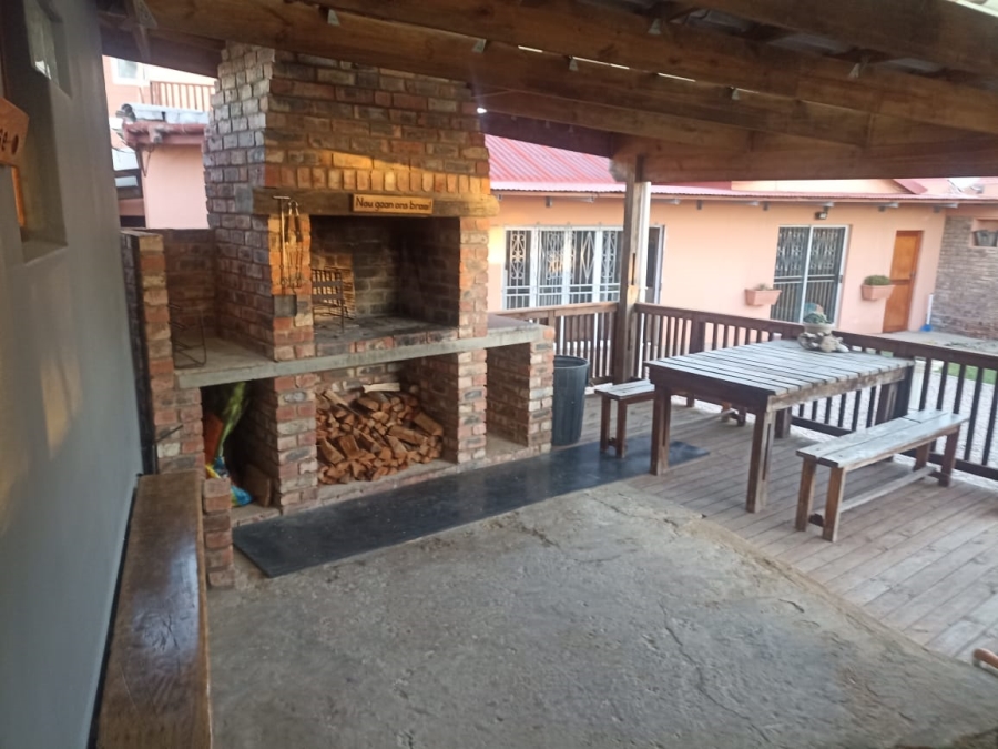 4 Bedroom Property for Sale in Heiderand Western Cape
